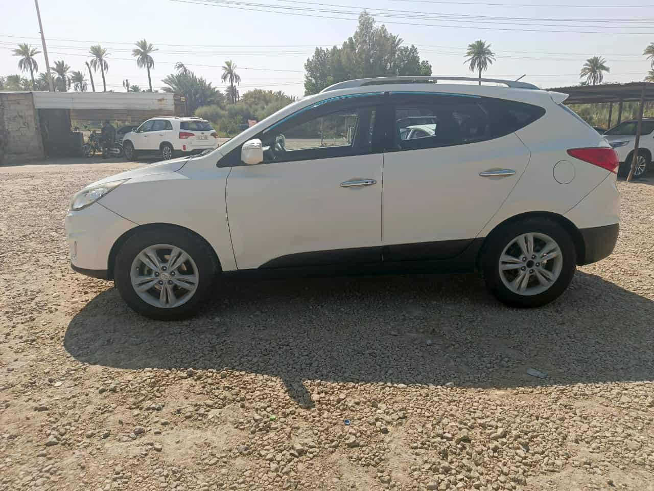 السلام عليكم.. توسان مديل 11فول خليجي. رقم نجف نكليزي ب اسمي. صبغ عام. مفوله كص وعيب شرعي. محرك كير تبريد مكفولات.. مكان سياره سماوه تفاصيل اكثر***********-السعر 100بيها مجال بسيط
