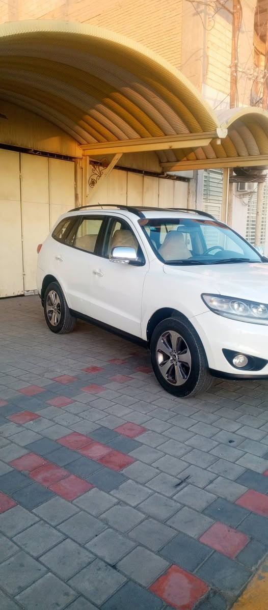 سنتافي 2012 محرك 4 سلندر 
رقم بغداد بأسمي سنويه لغاية 31
فول مواصفات جاهزة من كلشي 
بيه 3قطع صبغ فقط والباقي مكفولة 
مراوس فقط حسب القناعة.     للأستفسار  ***********.                     مكان السيارة النجف
