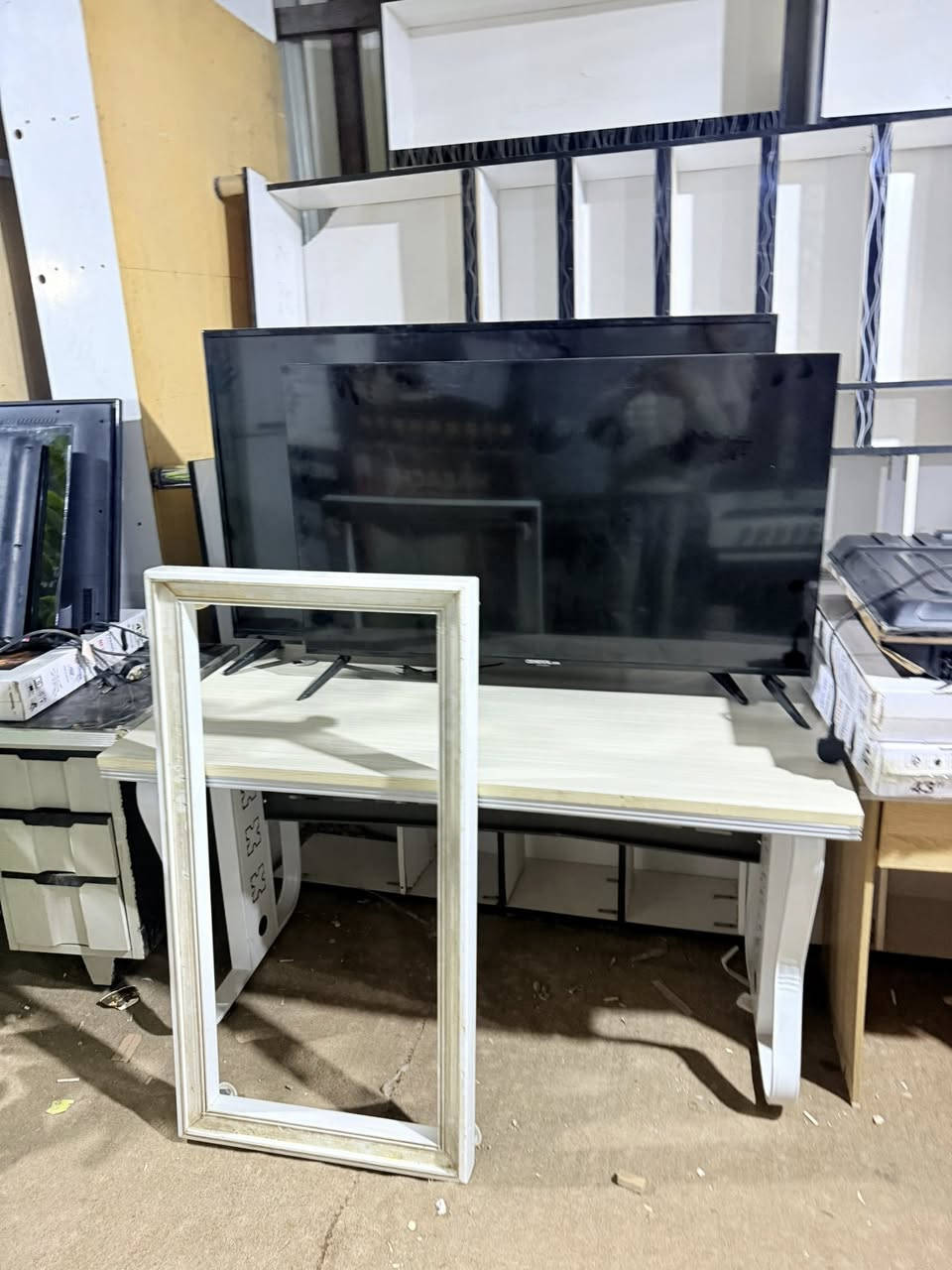 مزاد الثقه لبيع وشراء كافة الأثاث المستخدم الباله 
العنوان بعقوبه بداية كاطون الرازي


**إذا كنت صاحب هذا الإعلان وتريد حذفه لأي سبب، رجاءا أرسل رسالة إلى الدعم الفني**