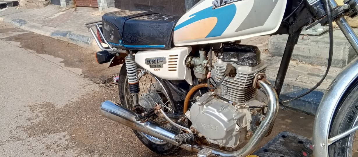 سلام عليكم دراجه شلامجه موديل ٢٢ أصولي مال جناي السعر ٥٠٠ أو بيهة مجال العنوان واسط نعمانيه ***********
