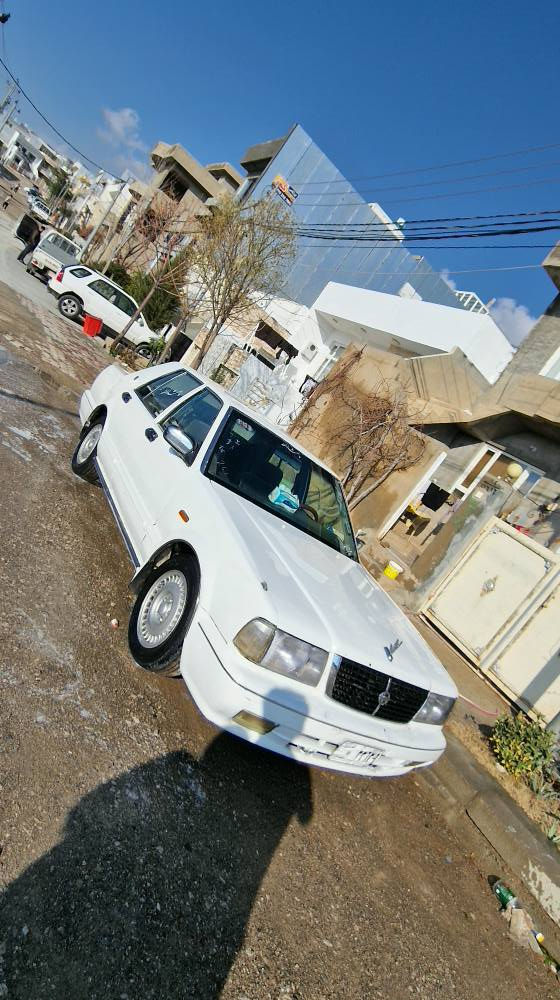 سدريک بۆ فرۆشتن
شوێن سلێمانی 
ئاڕمی سلێمانی ئاڕم و ئەولیات و خرامە بەشەرت 
کامل بۆیاخ 
سەیارەکە لەڕاستیدا لە ڕەسمەکان جوانترە ناو داشخول و بەرگە درگای زۆر جوان ماوەتەوە 
ئەکسل و تەقەو ڕەقە بەشەرت
چوار جام کارەبا 
ئاوێنە کارەبا 
کارەبای مەزبوت
مەکینەی دوکەڵی شین دەکات واتە تاقم ڕینگێکی دەوێت 
لێدانێکی چەمەلقی سەکنی هەیە
سەیارەکە داوای ٣٢و کەمێ معامەلە دەکەم
*********** السليمانية, العراق
