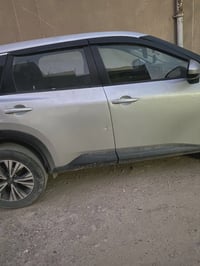 نسيان روج موديل 2023 حادثها جاملغ خلفي وباب مكينه تعبانه بس تشتغل ابيع...