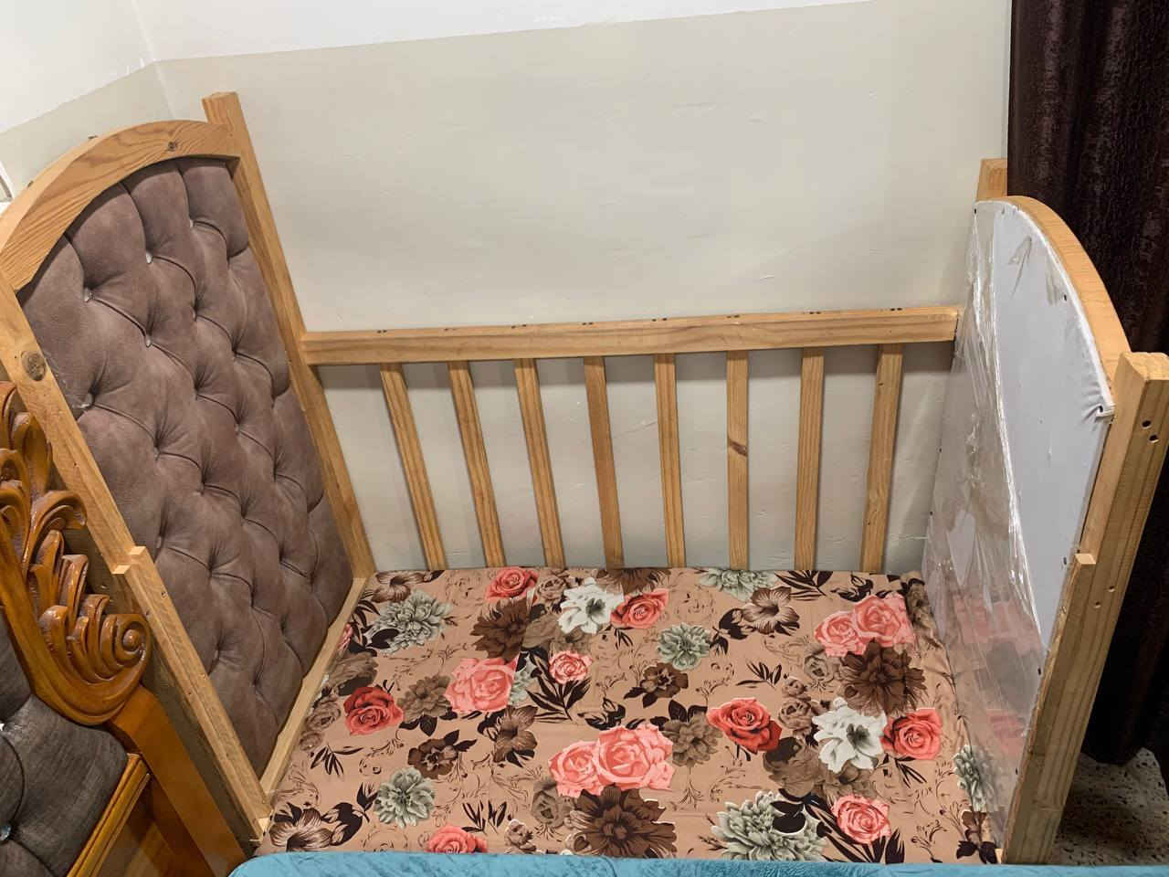 ✨ للبيع تخت أطفال (بيبي) نظيف جداً ✨
🔸 بعده بجيسه وكأنه جديد
🔸 وياه جرار كلش حلوة ومرتبة
🔸 مناسب للأطفال من عمر سنة إلى 5 سنوات
💰 السعر: 45 فقط (تفليش) 😍🔥
📞 للاستفسار والاتصال:
***********
