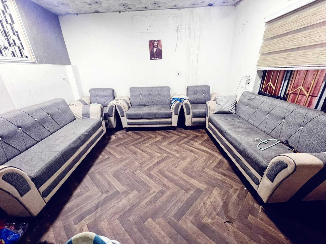 قنفات عشر مقاعد لاكسر ولاضرر السعر ٣٥٠ وبيهن مجال


**إذا كنت صاحب هذا الإعلان وتريد حذفه لأي سبب، رجاءا أرسل رسالة إلى الدعم الفني**