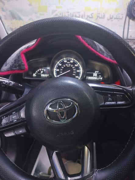 السلام عليكم تويوتا يارس موديل 2019 فول السياره نظافه ميه بالميه بدون صبغ وبدون تبديل وبدون ايرباك باسمي تحويل ثاني يوم الاتصال *********** مكان السياره بغداد
