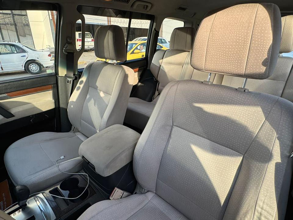 باجيرو خليجي 2015
لون رصاصي فيلي 
رقم شمالي جديد 
كامره خلفية
حساسات خلفية 
شاشة اندرويد 
عليها منظومة غاز LPG  حكومية جداً اقتصادية
مروحة محرك كهربائية 
مروحة تبريد إضافية 
٤ تايرات جدد
صدر جديد 
نوزلات و منظومة وقود جديدة 
داخل السيارة بلادي و كولش نظيف
السيارة جديدة كولش و على وضع الشركة و مبيها اي نقص

للبيع فقط / مكان السيارة بغداد 

السعر ١٦٨ ورقة و بيها مجال بسيط حگ الجية 

الاتصال على صاحب السيارة
***********
