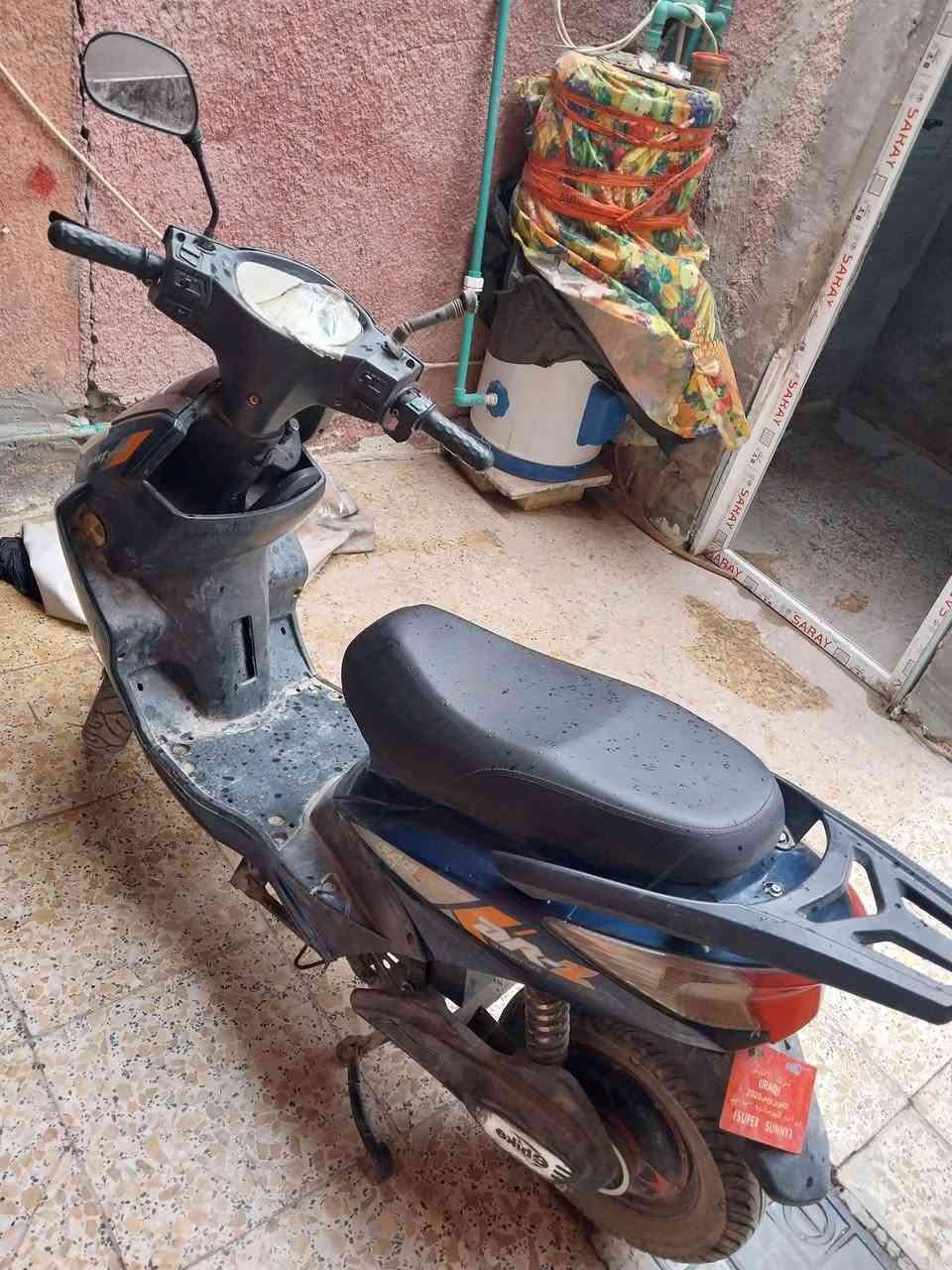 دراجه شحن للبيع مكاني بغداد   السعر ٢٢٥
الدراجه شغاله  وقبل  فتره  مبدل  بطاريه  وحده جان بيها ضعف
رقم  الهاتف ***********
