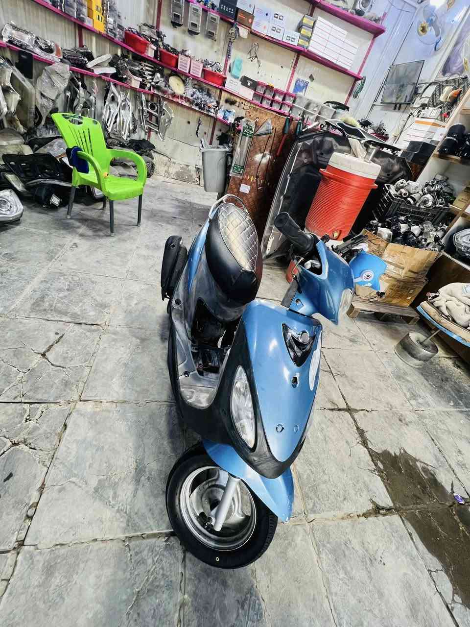 سلام عليكم دراجه ماكس منغولي جديده وحلوه الدراجه مفتوحه بس ولفات ودراجه مناسبه سعر 450 دراجه شلعه ومعدل وبل معدل ماتتواجه اله طياره ومكينتها جديده لا تبخير لانضوح عنواني ناصريه مدينه الصدر متوجد واتساب ***********
