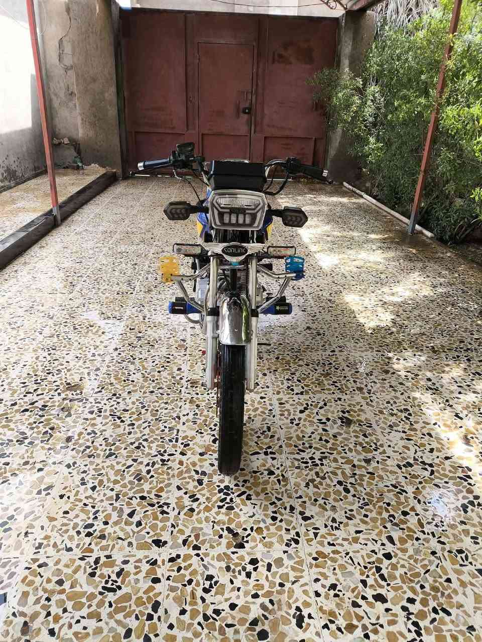 سلام عليكم للبيع دراجه سولنك موديل 24 محرك 150 زنجيل. نضافه مثل ماموضح بالصور. سعر 800


**إذا كنت صاحب هذا الإعلان وتريد حذفه لأي سبب، رجاءا أرسل رسالة إلى الدعم الفني**