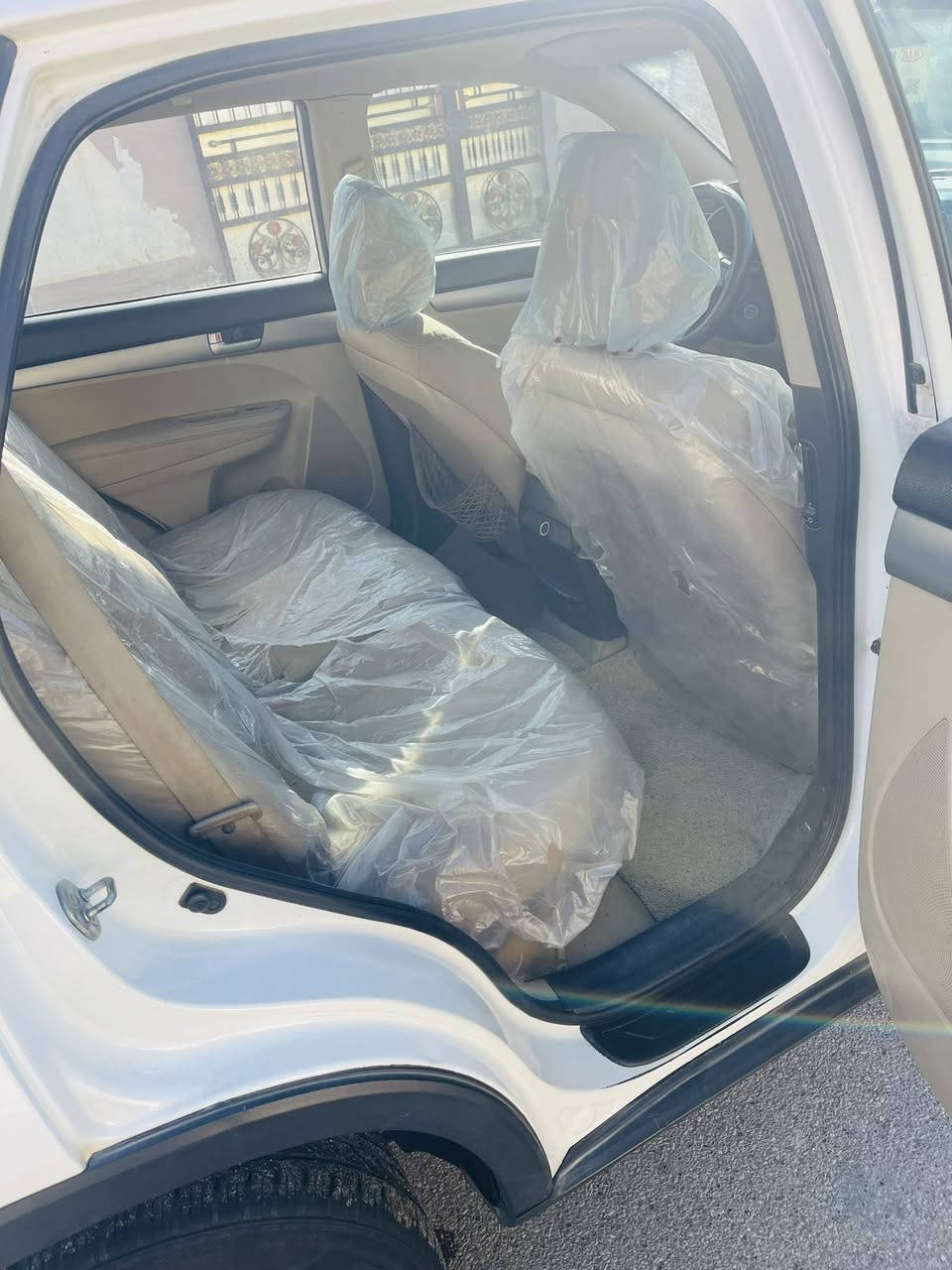 سلام عليك 
 لبيع او مراوس لنتره  
بسم شخص موبسم شركه اريد تحويل تريد وكاله
اوحسب القناعه سورنتو 2014خليجي 

مكينه مفتوحه 2400 دوش
7راكب 3 قطع تبديد 
سياره بيهه قطع سبق اني ابيع حزام

حداديه جديده سياره حلو  موجوده بواسط العزيزيه 
***********
