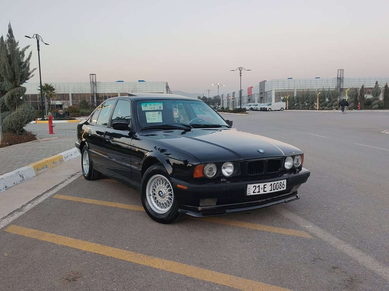 بي ام525مسكرفانوس..***********..اوتوماتيك تبريد 
موديل 1995رقم سليمانية دولي بسمي سنوية جديد سيارة فول فول سعرها 68 وبي مجال مكان سليمانية***********
