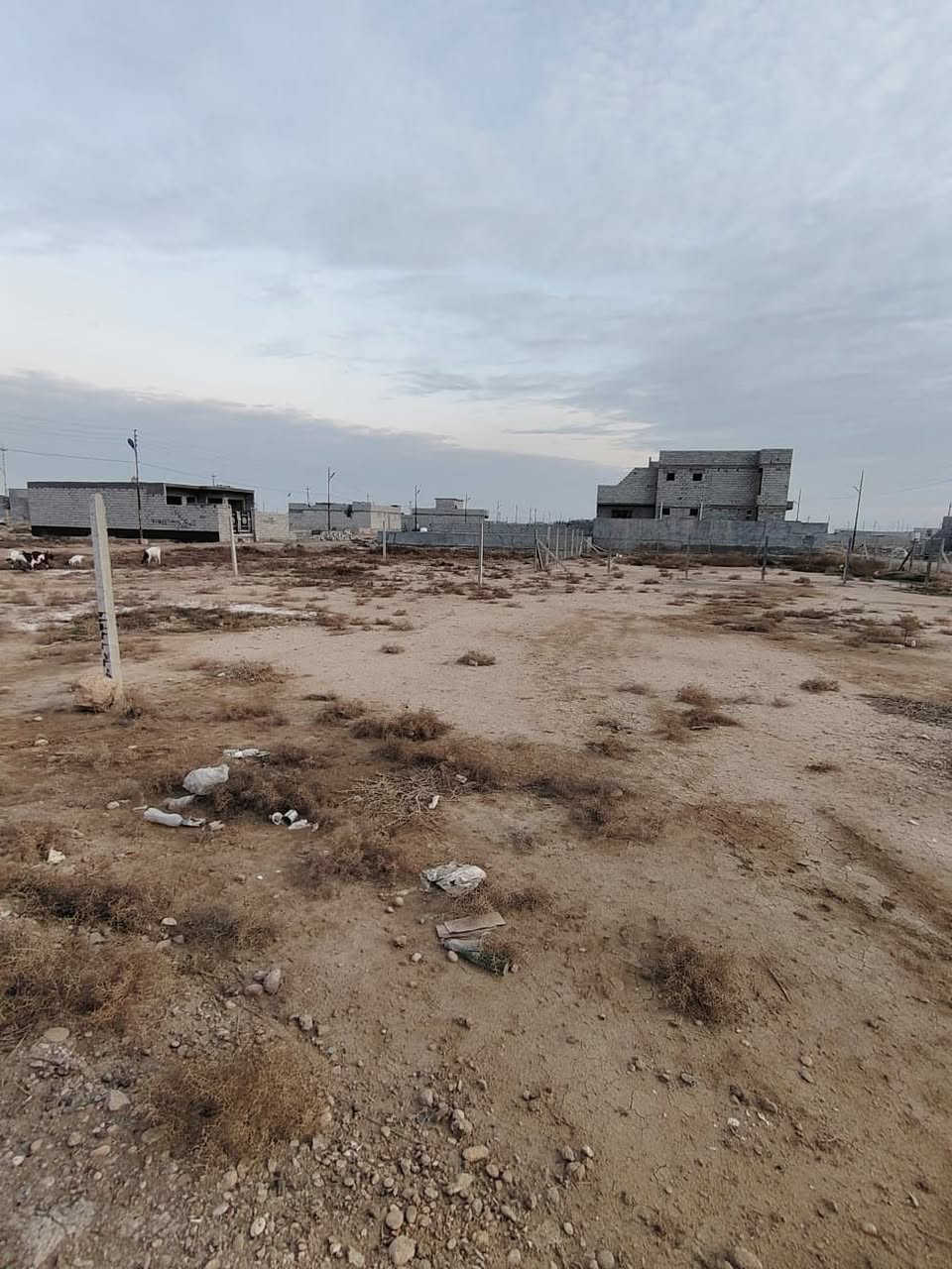 قطعه للبيع مساحه ١٠٠ متر وجهه ٥ نزال ٢٠ سند ٢٥ عنوان بهرز نهايه الدواسر ع شارع الرئيسي نفسه خدمات ماء كهرباء وتبليط سعر مناسبب
***********
