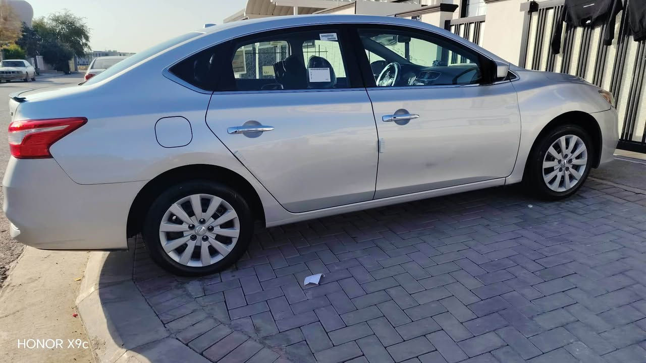 نيسان سنترا موديل 2017 sv 
بيه قطعه ونص صبغ بدون دواخل جاملغ و ربع بنيد
*********** كيفري, ديالى
