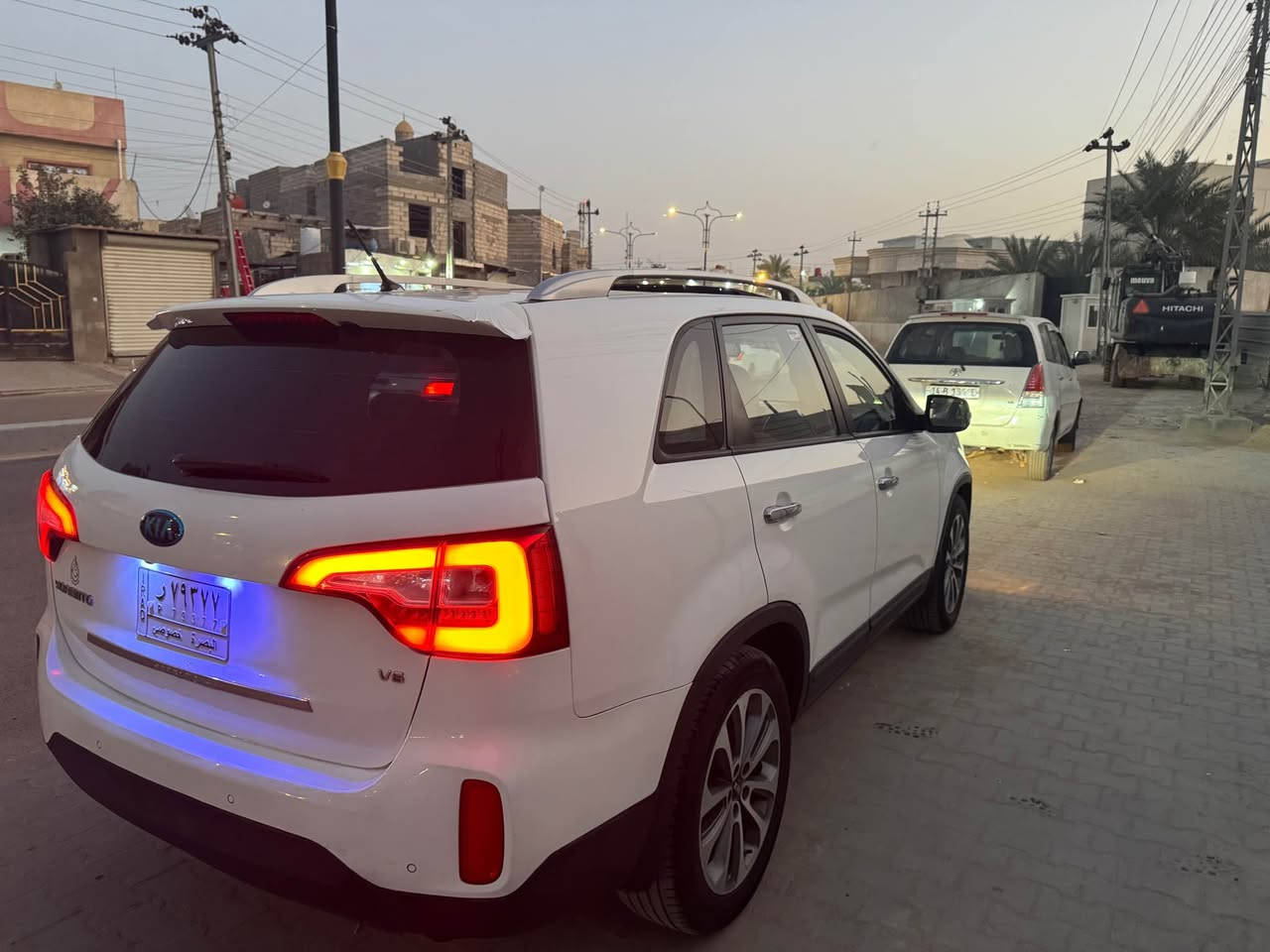 كيا سورنتو وارد خليجي ٢٠١٤ السياره بيهه بنيد امبدل اصلي نفس اللون بدون داخل او مكانين بارد صغار فول الفول محرك ٦ سلندر رقم بصره تحويل مكان السياره بصره ابو الخصيب للإستفسار *********** السعر ١٦٨$ البصرة, العراق
