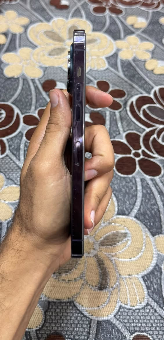 السلام عليكم 
ايفون 14 برو ماكس 
بنفسجي شرق اوسط 
بطارية 93 
بدون كارتونة ومبدل ظهر وكالة 
السعر 925 وبي مجال 
مكاني كربلاء 
***********
