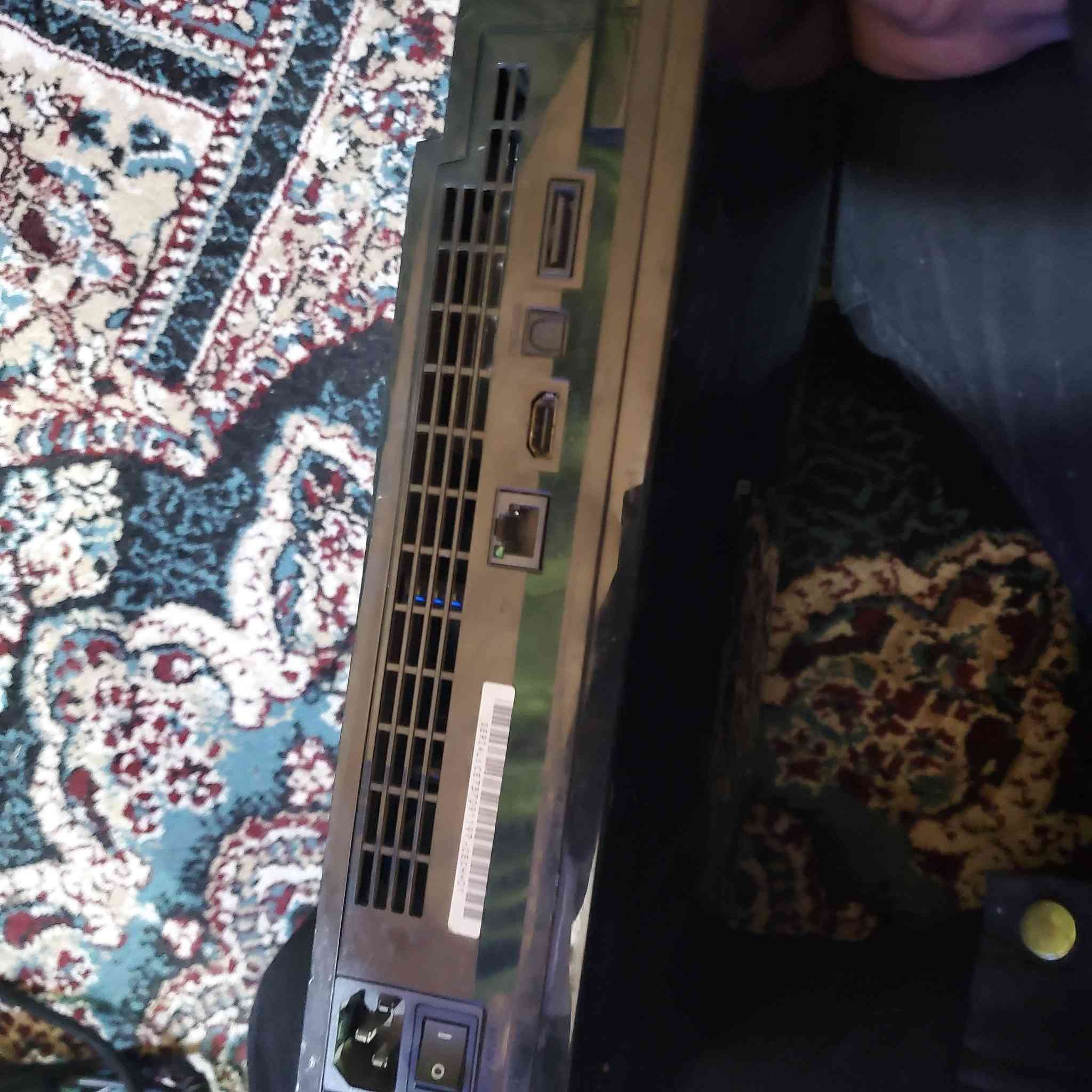 سلام عليكم
بلي 3 فات للبيع
الجهاز مليان العاب
ومكاتب اتنزل اي لعبه اتريدها هارد 320

السعر 60 الجهاز شغال وكامل بس ابيعه فحم
مكان بغداد ساحت زبيده فريب الشورجه
للتواصل ***********
