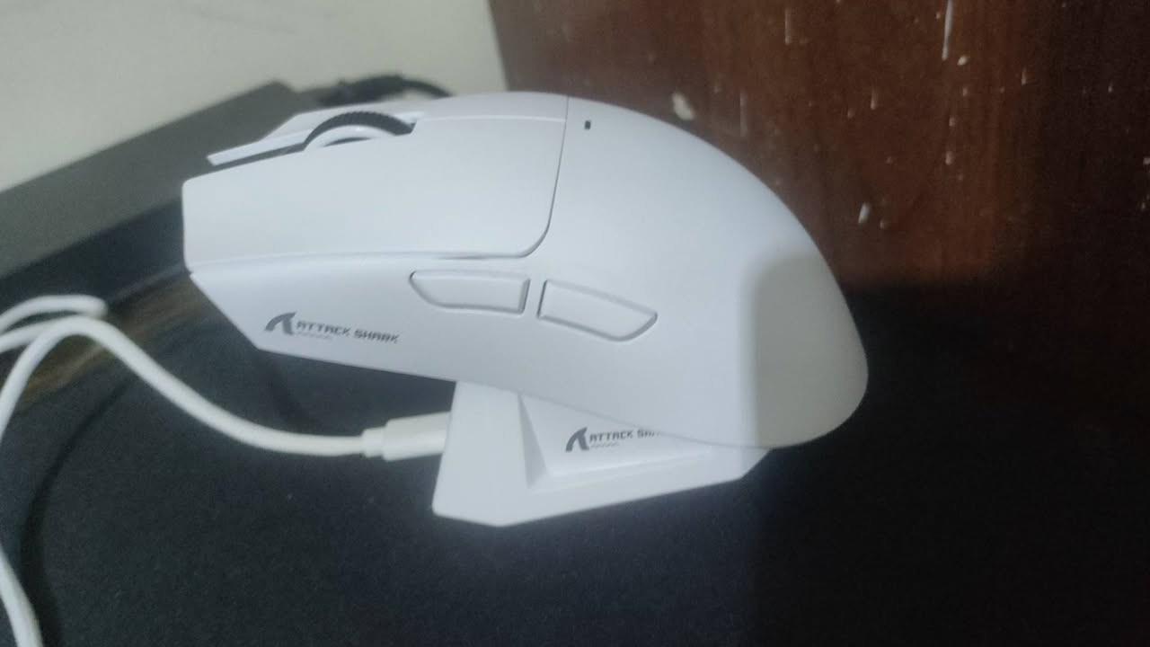 السلام عليكم attack shark x11 و كيبورد Gk900 ميكانيكي red switch
استخدام اقل من اسبوع 

نظافه 99% 

ثنينهم سعرهم 55
هاتف ***********
