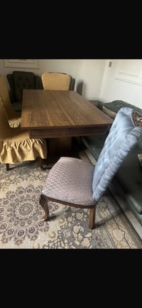 للبيع  ميز مع 6كراسي زان اصلي غير مستعمل تم شراءه من هوم سنتر سبلت توس...