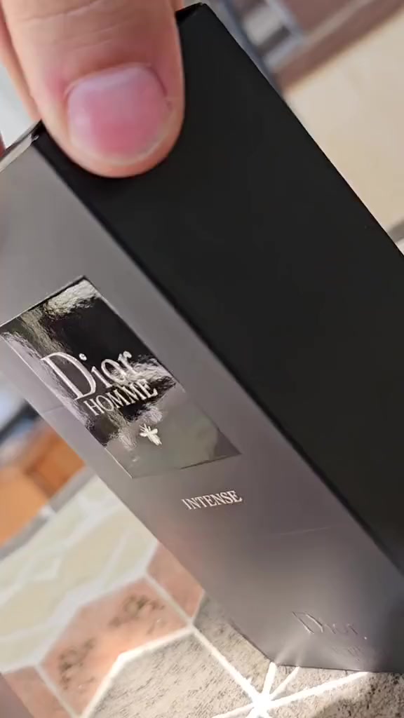 جميع هذا العطور متوفره انتبه  سوبر كوالتي يعني طبق الاصل مو ماستر  ثباتيه 8ساعات اسعار نار وبلاششش والتوصيل مجانيي اذا تاخذ 3قطع 😍😍


**إذا كنت صاحب هذا الإعلان وتريد حذفه لأي سبب، رجاءا أرسل رسالة إلى الدعم الفني**