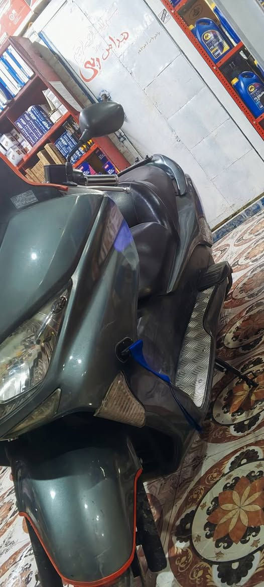 للمراوس فقط
مو للبيع 
09
فول مواصفات كريستال 
كير7نمر 4تحويلات+S
كفاله عامه كير/ مكينه /اكسل 
حته كتلوك الشركه وياه +ورقه مزاد 
الدراجه نظيفة كلش 
للتواصل ***********
مكاني ناصريه
