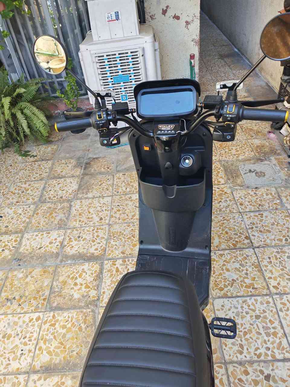 دراجة شحن جديده 
دراجه شحن للبيع r11 دراجه جديده ممستعمله بس يومين 
5 بطاريات السرعه 4. نمر تحمل شخصين. تشغيل عن بعد وتشغيل بصمه كارت إنذار سرقه ونشرات ليلية.. العنوان بغداد شعب ***********

