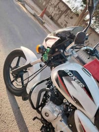 بوكسر ٢٣ نازله ٢٥ ماشيه ١٦ الف استخدام شخصي ما تعبانه بعدهه ع وظع الشر...