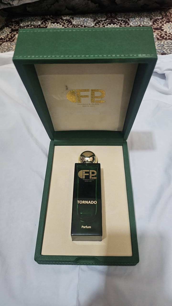 هذا العطر اتحدى اي عطر مثله من فوحان والثبات عطر انطي بيه ضمان اسبوع ثبات وفوحان يومين عدل اسمه العطر ترنادو والله حتى امواج مومثله


**إذا كنت صاحب هذا الإعلان وتريد حذفه لأي سبب، رجاءا أرسل رسالة إلى الدعم الفني**