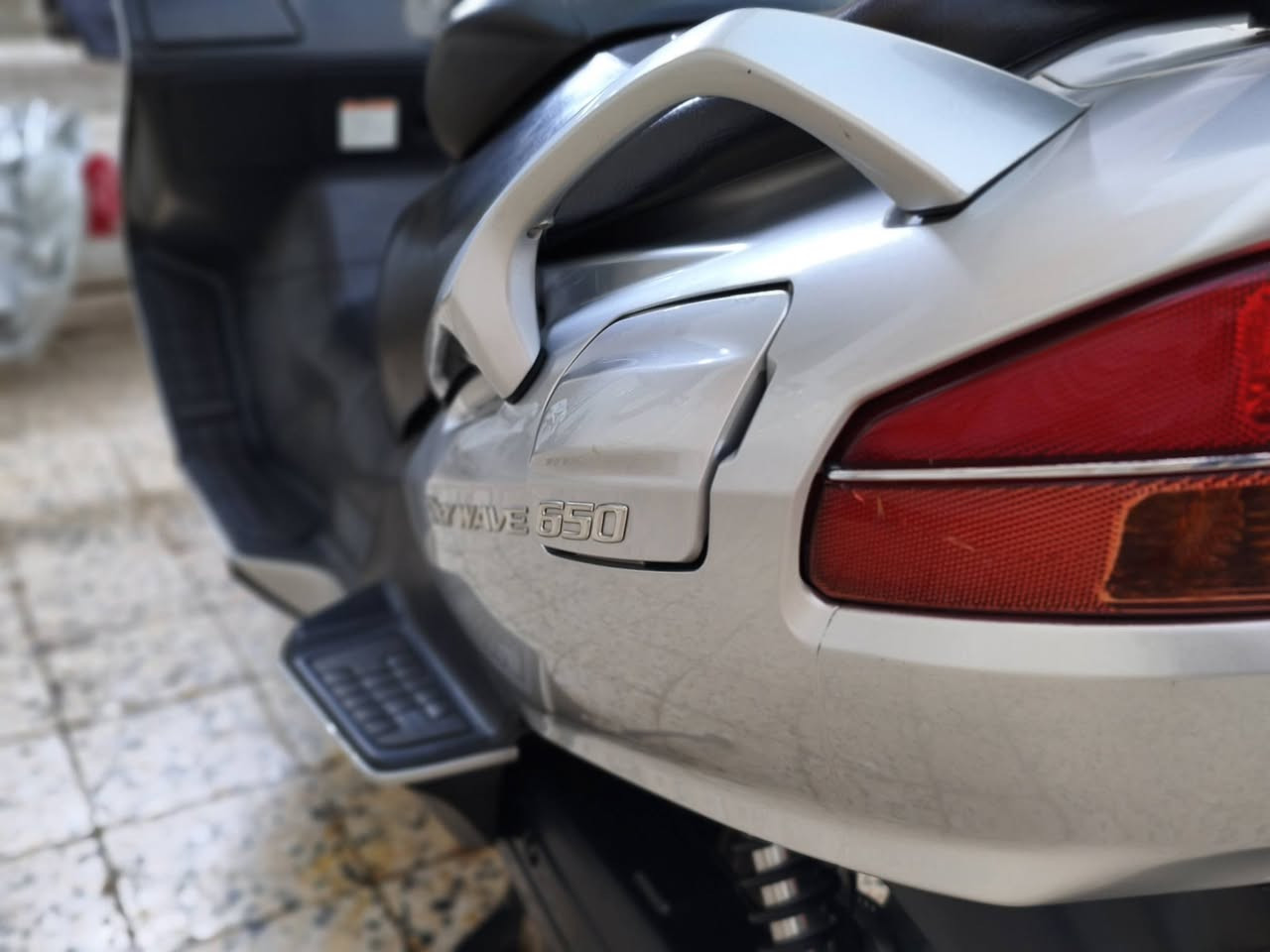 سلام عليكم
للبيع سكاي ولف 650 رمبه كفاله عامه من كلشي كوت مركز محافظة السعر 20 وبيه مجال
***********
