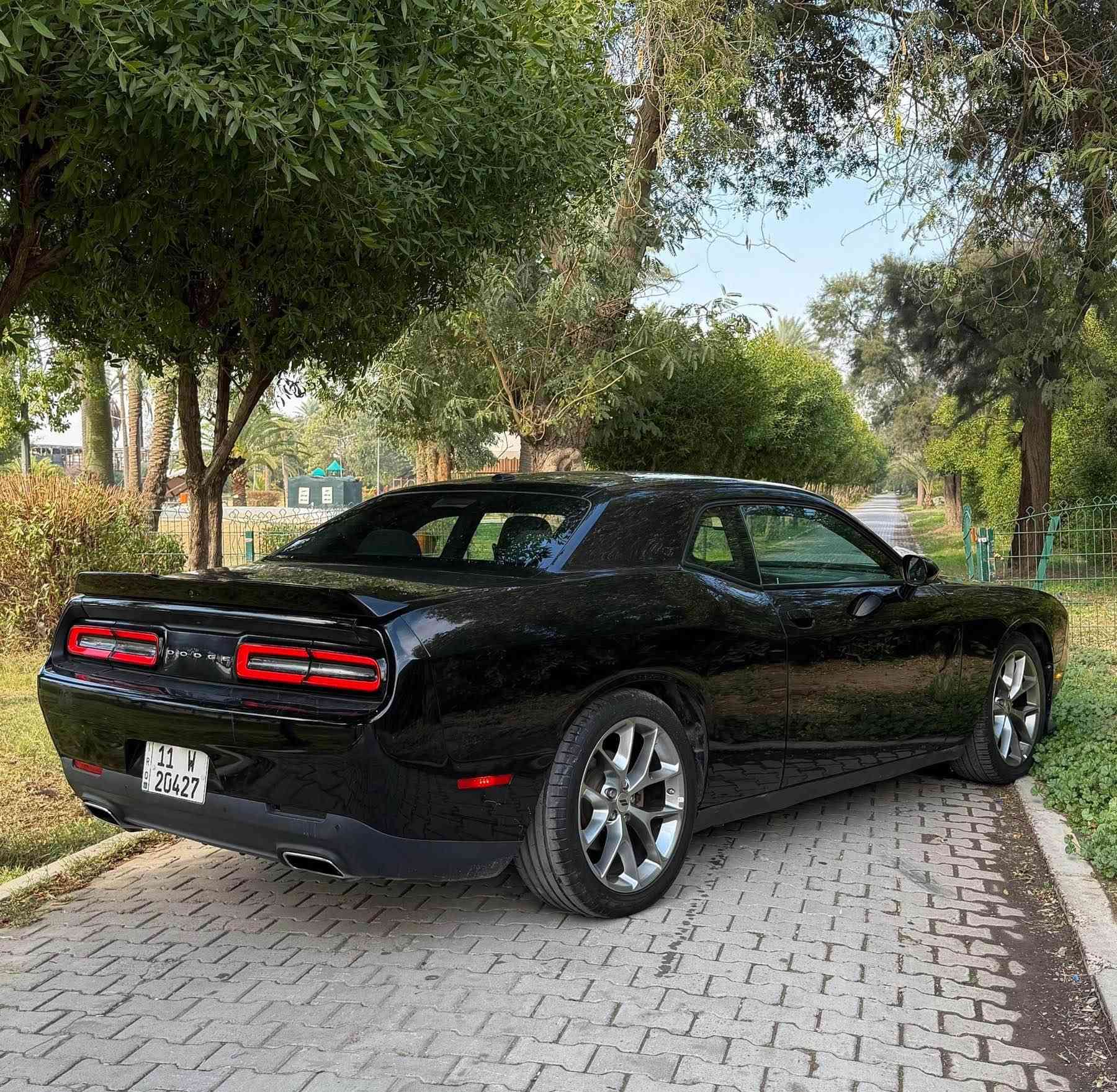 السلام عليكم 
جالنجر  
موديل : 2022
ماشية : 35 الف 
المواصفات 
شاشة 
كامرة 
كشنات كهرباء 
قطعتين تبريد 
تحكم ستيرن جهتين 
كروز سرعة 
نظام سبورت 
نظام ايكو 
حساسات 
دبل كزوز 
مكينة 6 سلندر 
 3600 
سبايدر 
لد امامي 
لايت زنون 
ويل كب كروم 
الون : اسود 
الحادث : جاملغ + بنيد . ) 
ملاحظة: السيآرة بدون رقم .

لاستفسار *********** بغداد, العراق
