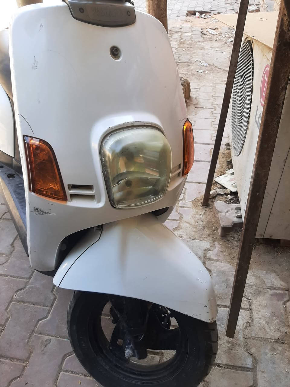 للبيع بوليسي دراجة نضيفة فول نكره سلف شوفت عينك السعر ٨٠٠ وبيهه مجال الشراي يتصل ***********
