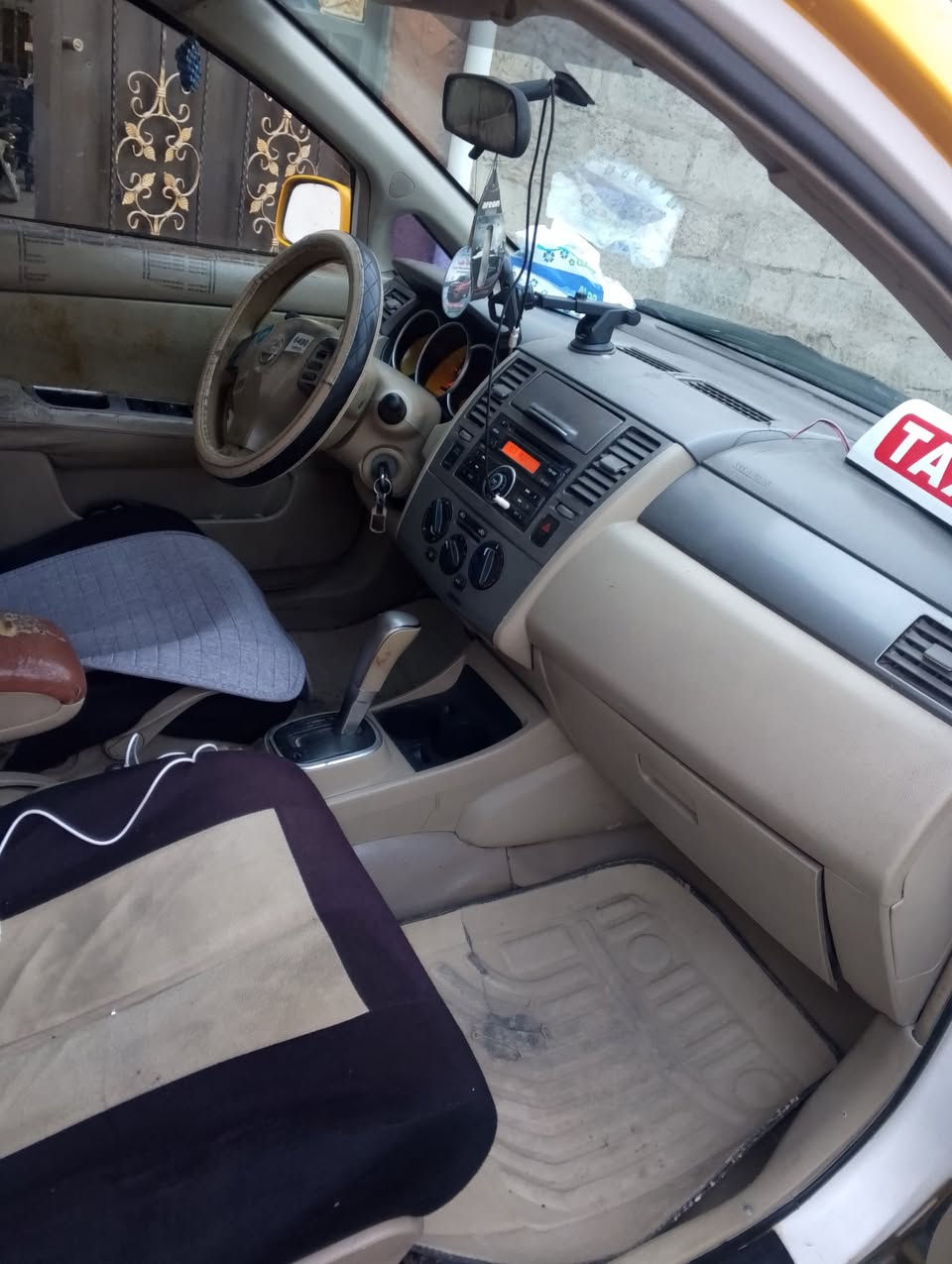 نيسان فيرسا 2009
السعر 60 وبيها مجال
***********
