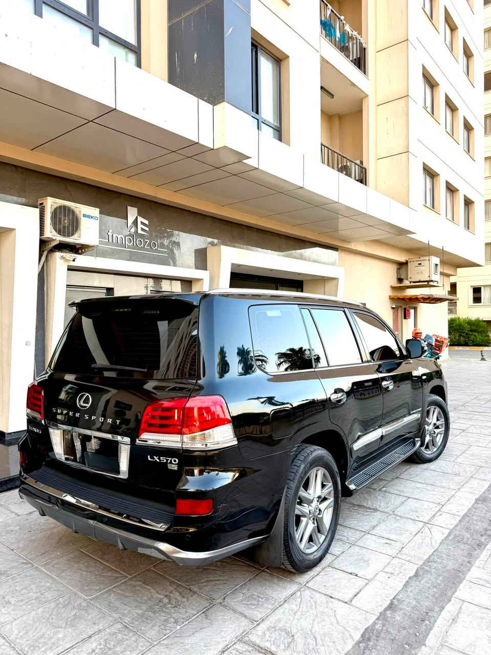 تەنها فرۆشتن ،
لیگزس Lexus . LX570 

مـــــۆدیل / 2009 شکل کامل کراوە بـــــــە 2013 

مواسفات : فوول ، جەگ بڵند و نەوی ئەبێ ، سندوق شەفتە ،دەبل جام و فۆتۆیە بیلادی ،  ۳ ڕیز کوشین ، کوشین سارد و گەرم و خەزن ، کوشینی ڕیزی سێیەمیش کارەبایی ، ۳ کامیرا بیلادی ، بەسمە و سلاید ، لایت لید ، زینۆن ، بەخاخ 

مەکینهV8.5.7  ۱ 

نە عام نە حیزام ، ، سەقفی به شه رت ، شاسی پێش و پشت بەشەرت ، 
کارەباییات و دەبلەکانی و گەرمی و ساردی و تەقە و ڕەقەی بەشەرتی فەحس . 

TB:سه ياره كه دوبه يه به شه رت ساغه 
نـــــــرخ     195$ 
بۆ پەیوەندی***********
