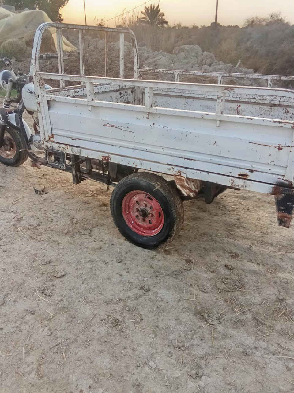 سلام عليكم ستوته للبيع جاهزه بيه لحيم بل ركبه
( كلك)  مكان الشطره قرب الساده الغوالب
السعر 550 وبيه مجال اتصال عل رقم مكلف بل نشر
***********
