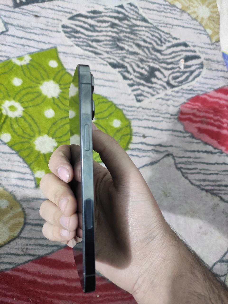 السلام عليكم 
ايفون ١٣ برو ماكس نضيف كلش ما مفتوح ولا مبدل 
بطاريه ٨٤ ما معلاياه جهاز كله نضيف 
سعر ٧٥٠ وبيه مجال 
مكان ناصريه مركز 
***********