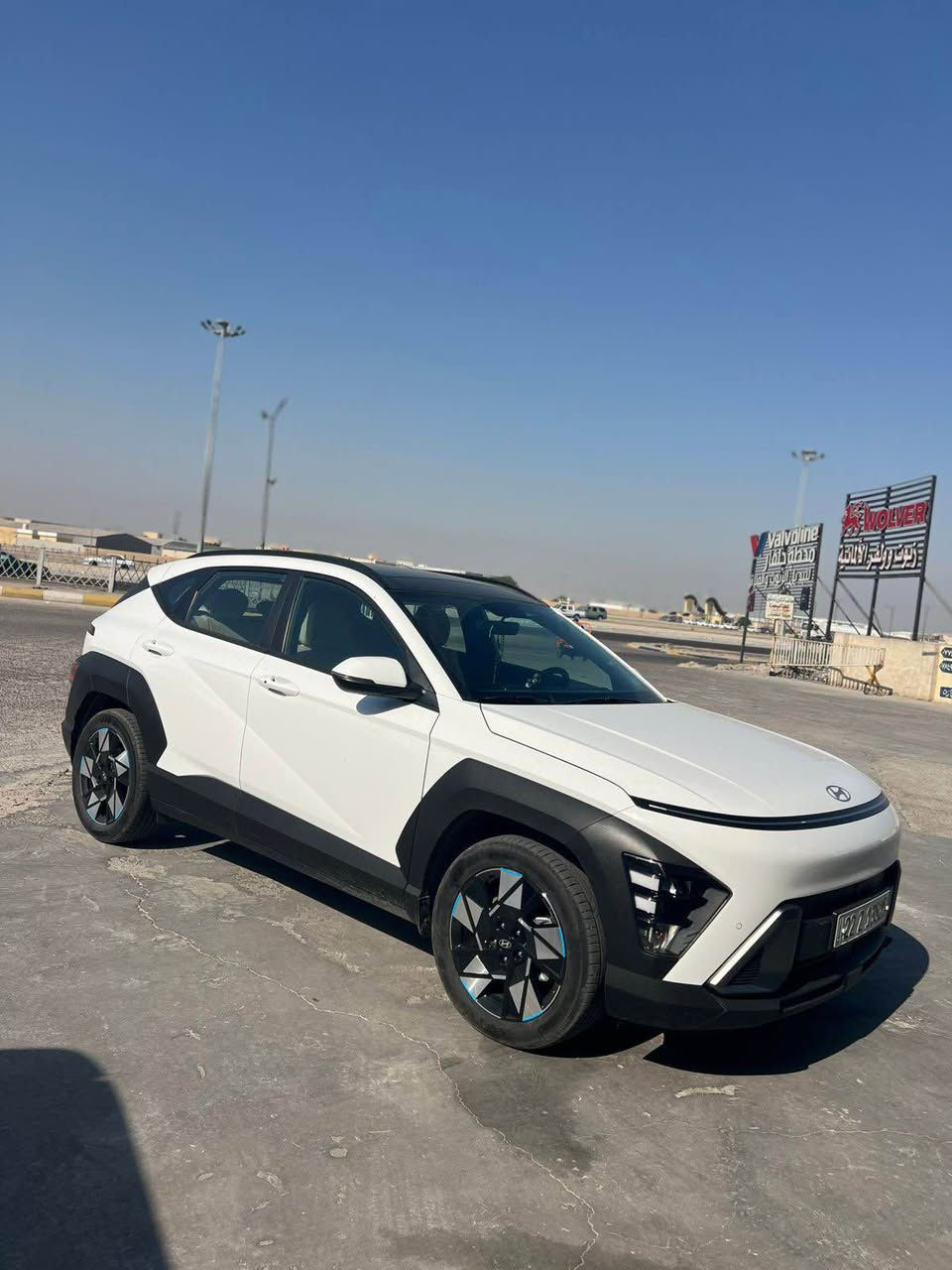 تحية طيبة  
هيونداي كونا 24 خليجية
كفاله عامه(ترهم مراوس حسب القناعة)
فول مواصفات 
محرك 20 دوش
رقم أربيل باسم شركة 
ماشية 22
السيارة جديدة بانزين كله محسن ودهن كل شهر يتبدل 
مكان البصرة ابو الخصيب 
السعر 193
الاتصال *********** البصرة, العراق
