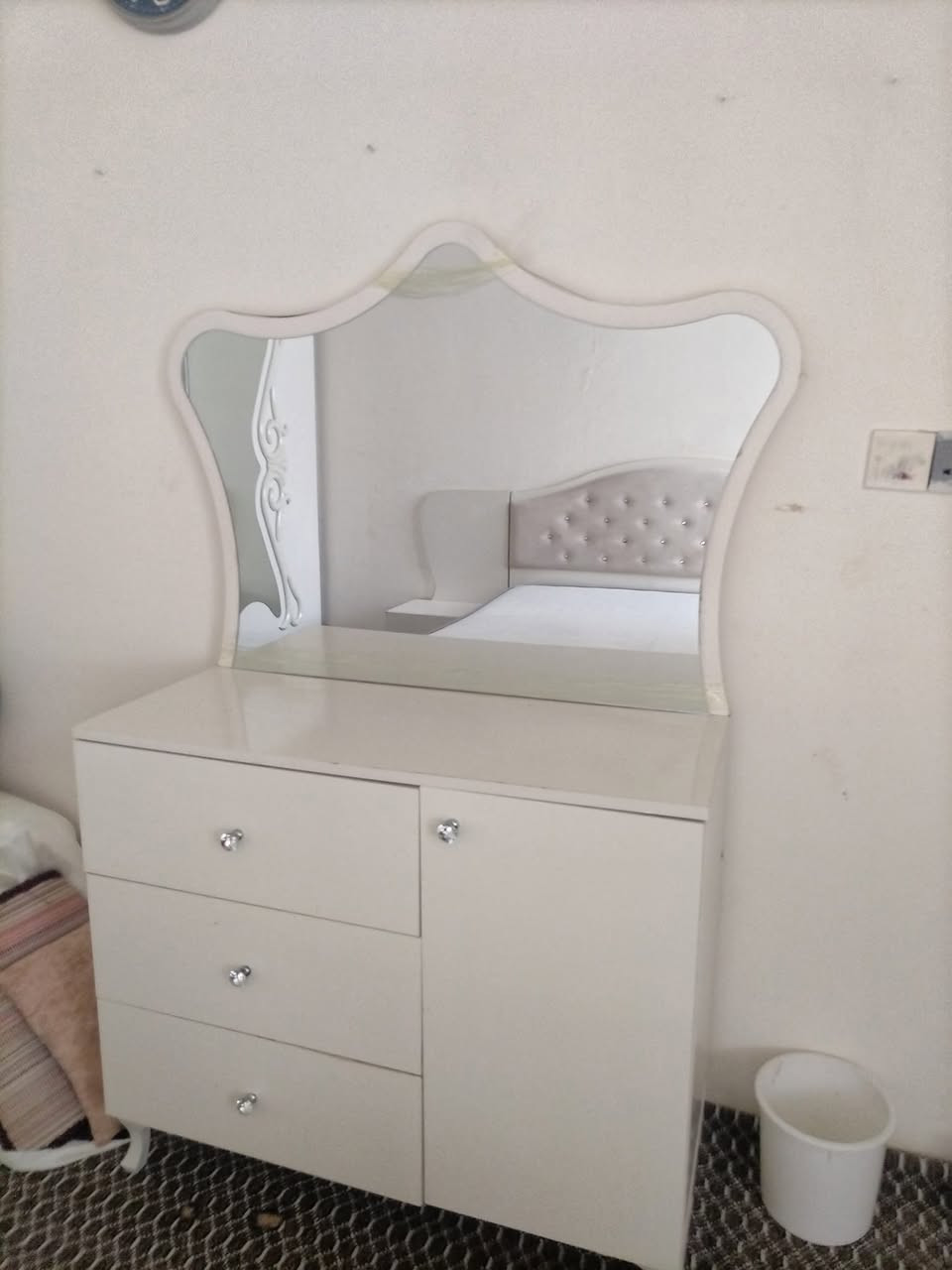 غرف نوم سعر مناسب ٢٧٥ الف مع شد ونقل رسلوان على خاص واتساب ***********
