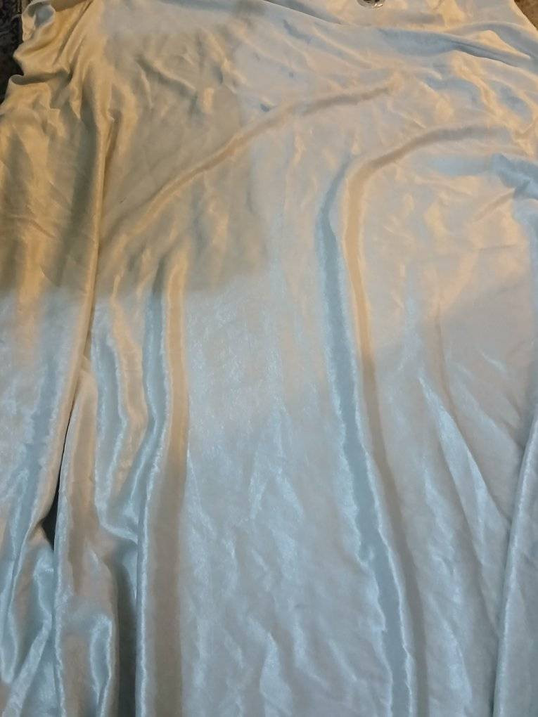 مكلفة بنشر الي ميشتري ويتفرج امانه ليعلق وينطي وعود كذب  غراض للبيع  سبلت طن ونص ب٢٥٠ مبرده شغاله ب ب٦٠ وبي مجال مكينه بورك ب١٠ فرن بيتزا ب١٠ بردات ع خمسه  كل فردتين كل غراض مستعمله  قناع اطفال بالة ب١٢الف مكاني بياع


**إذا كنت صاحب هذا الإعلان وتريد حذفه لأي سبب، رجاءا أرسل رسالة إلى الدعم الفني**