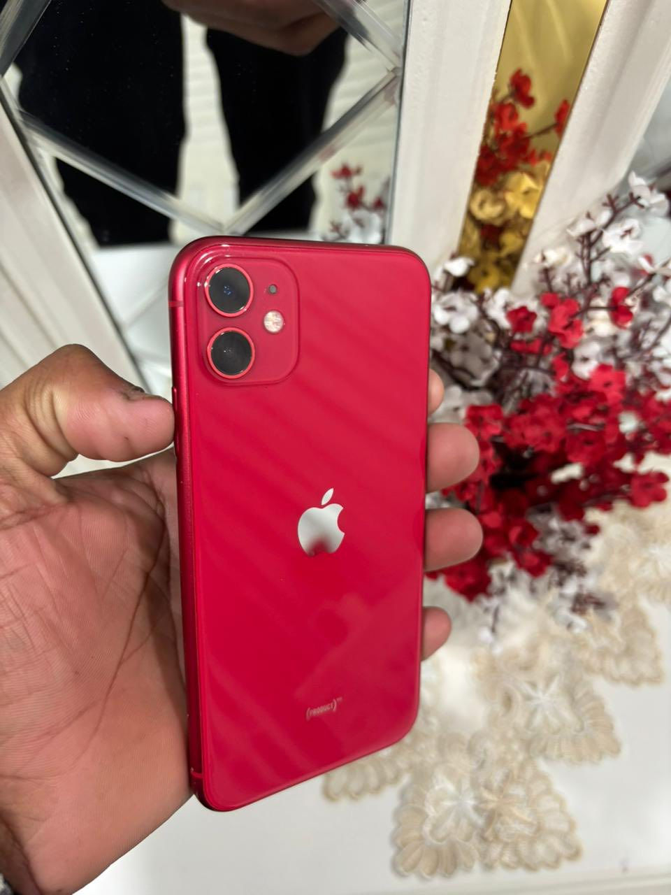 آيفون 11عادي للبيع جهاز كله شغال وبلادي مستبدل فقط شاشه اصليه وبطاريه ابلاديه٧٢ ذاكره ١٢٨وجهاز نضافه ١٠٠/١٠٠   
سعره ١٧٥بي مجال مكاني بغداد الأمين الثانيه ***********
