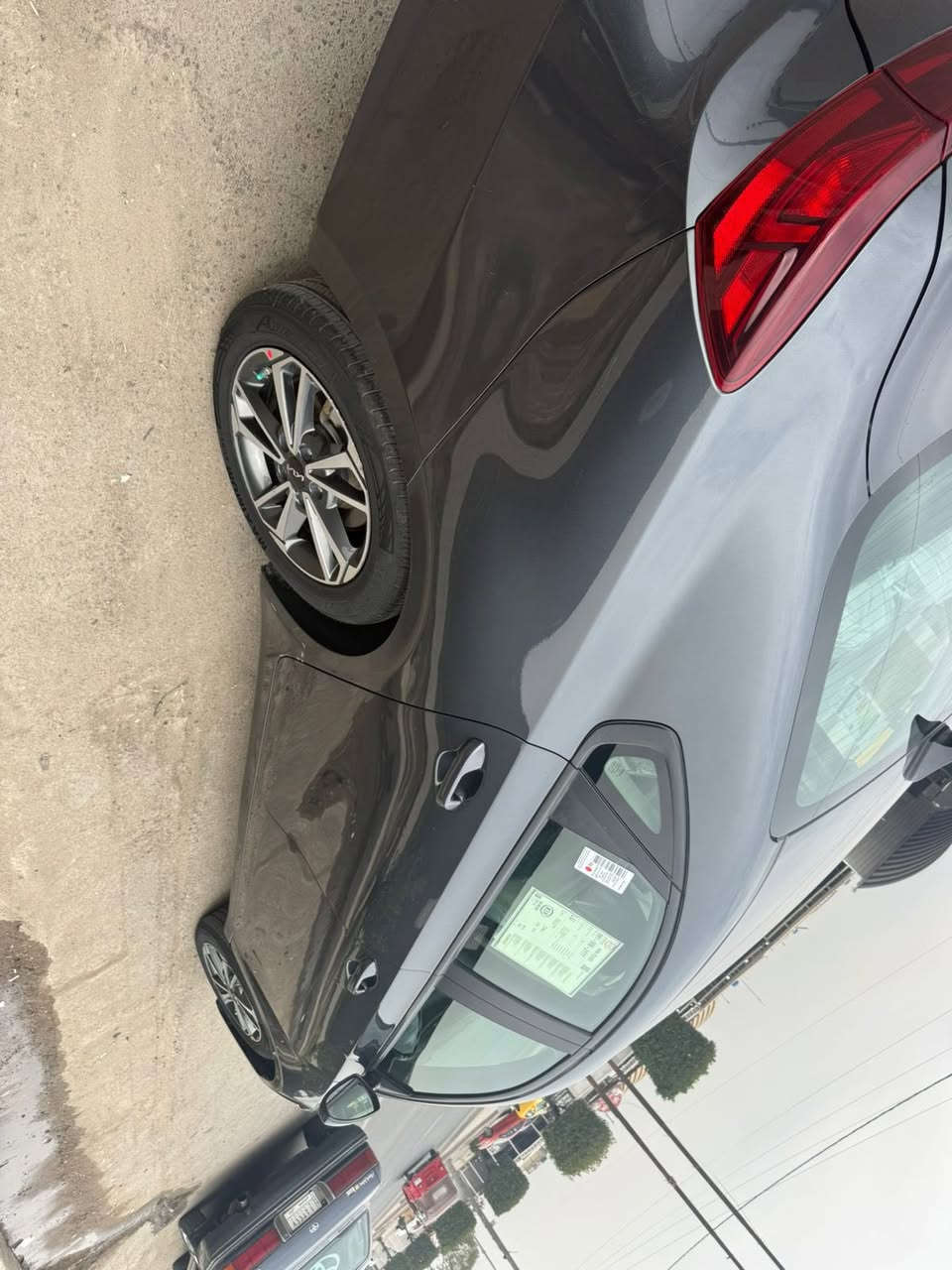 سلام عليكم 
كيا فورتي مديل 2023 وارد أمريكي 🇺🇸 
الحدث موضح بل صور 
السياره جديده مكينه 2000 دوش كير أي تي 
مكينه وكير صدر تبريد كهربائيات كله جديد وشغال 
تخم تاير جديد داخل ابيضّ 
ماشيه 40 الف حقيقي 
مكان بلديات 
***********
