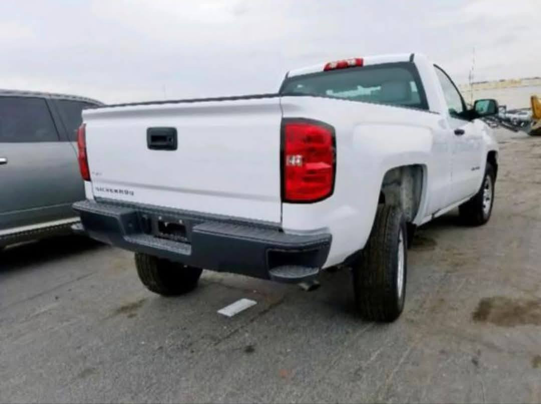 اسلام وعليكم سلفرادو للبيع موديل .2019 وارد امريكي حادثه موضح بل صوره ماشيه ١٩ ألف جديده سياره مكانه نجف اي استفسار اتصل وبخدمتك *********** رقم سياره بغداد .
