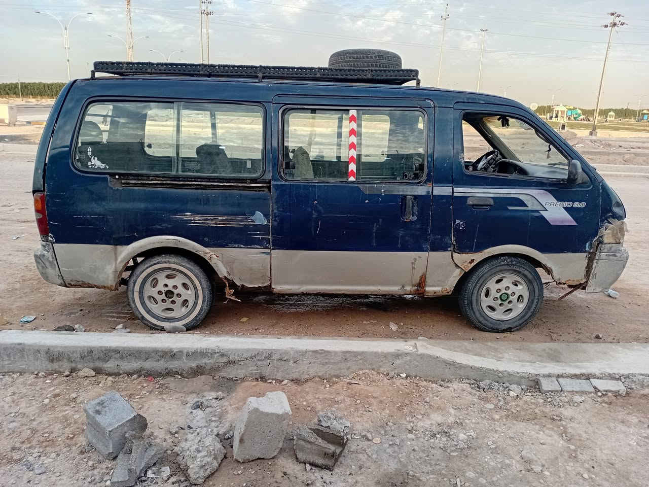 السلام عليكم من رخصه الادمن المحترم سياره كيا بريجو موديل 96 اصل العنوان بصره ام قصر رقم الماني راعيها موجود منتهيه السنويه ب 2019 السعر 20 وبها مجال حق الجيه غير متواجد على الفيس وهذا رقم الهاتف***********
