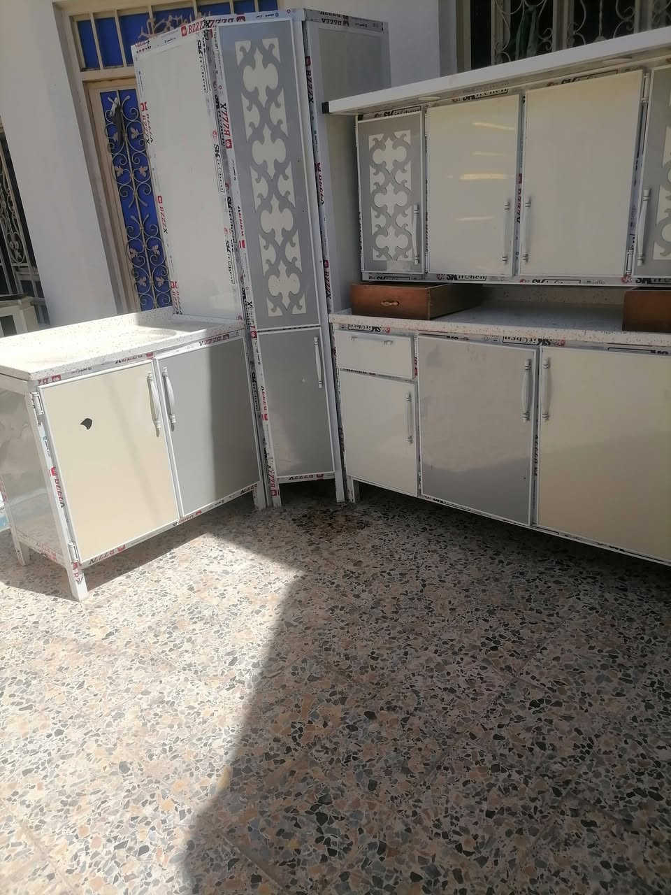كاونتز تركي كله مرمر استعماله قليل للبيع سعره ٦٥٠ وبي مجال اتصال هاتفي ***********
