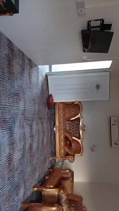 السعر 20 مليون 
بيت للبيع في ملك شاه 
مقابل كراج بغداد 
بيت دور حكومي 
غرفة وحده 
استقبال 
هول 
مطبخ 
صيحات 
مخزن 
حديقه جبيره 
200 متر 
للتواصل ***********
