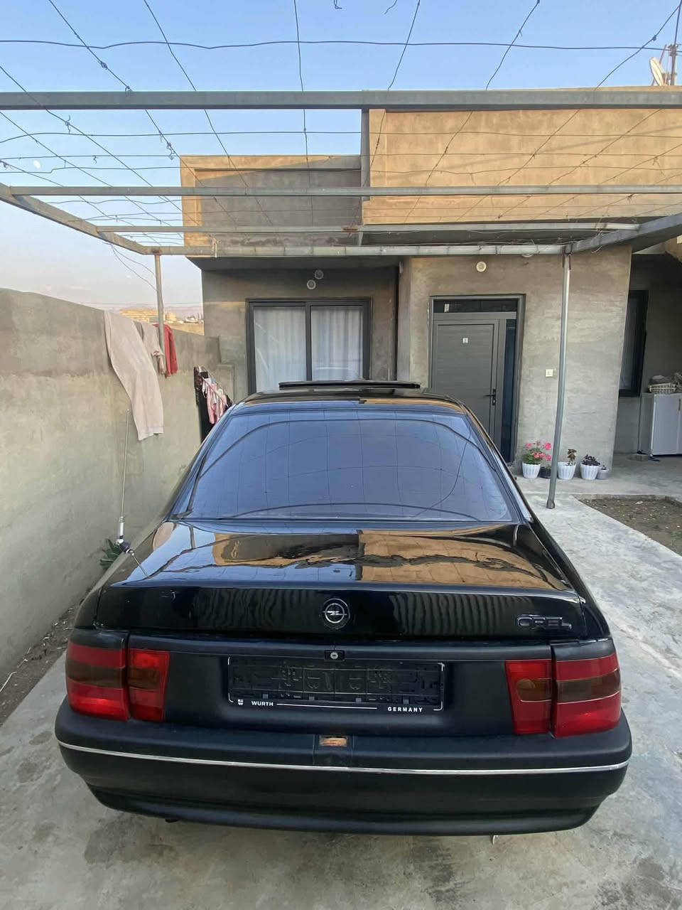 ئۆپڵ ڤیکترا ١٩٩٢ سنوق ئاڕم پلاستیک سلێمانی مەکینە ١٨ گێڕو مەکینە مەرغوب کەم بەنزین خۆر بە شەرتی ئاڕم و گێڕو مەکینە و موس و بڕاوە کامل مەسرەف کراوە گەرمی و کارەبای و ناو گێچی هەمووی ئیش ئەکات لایت زینۆن پێشی سپۆڕت هی مەعرەز نییە سەیارەکە هی دەستی خۆمە تکایە موشتەری نیت سەری من و خۆشت مەیەشێنە نرخی ٣٠ معامەلە.
***********
