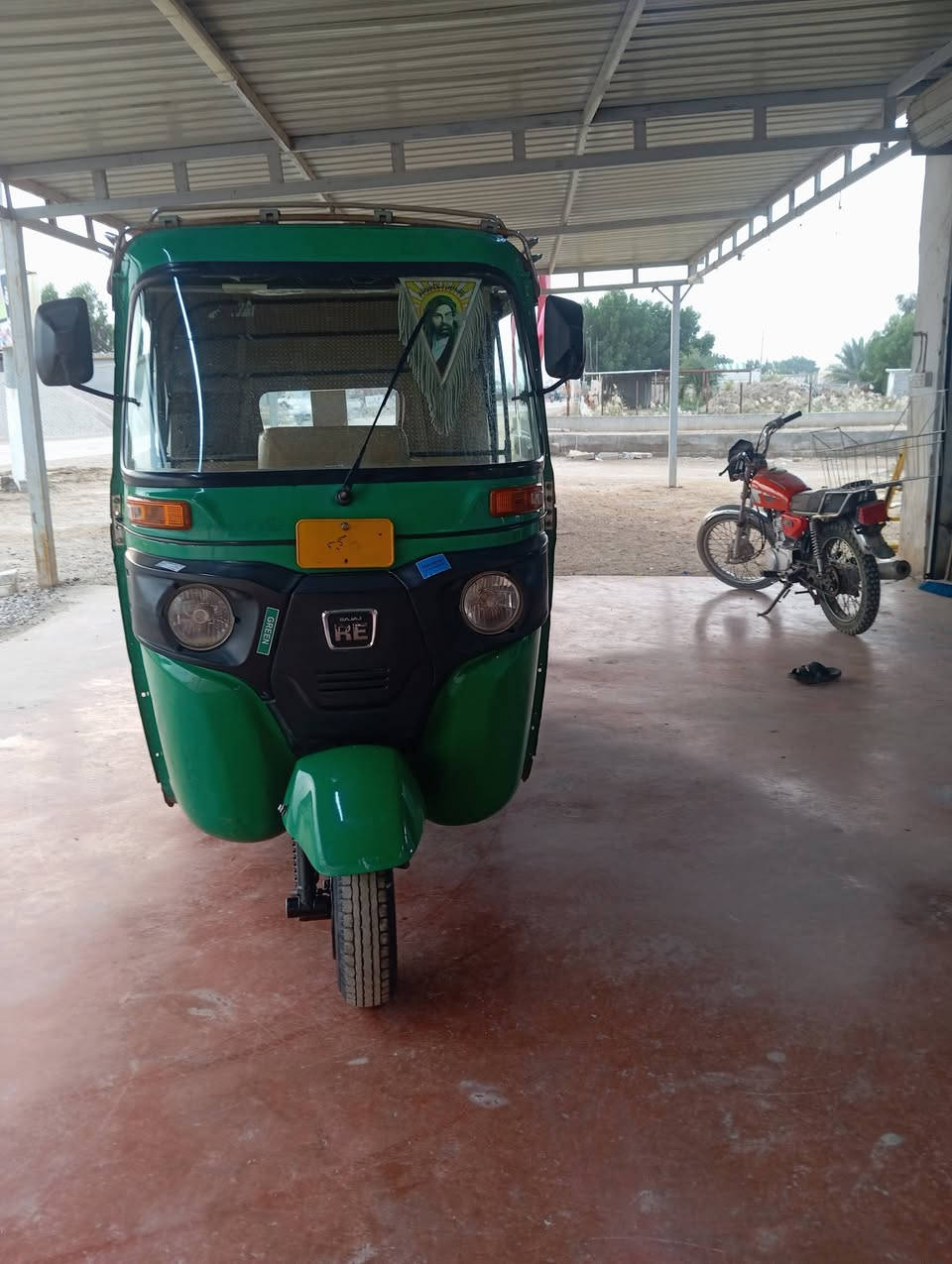 سلام عليكم تكتك للبيع موديل 2021شهر 11رقم واسط مكفوله ***********مكاني نعمانيه
