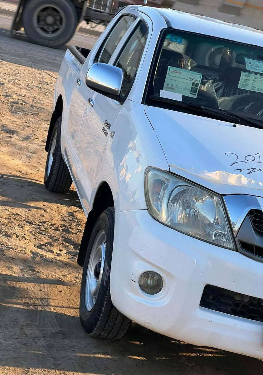 هيلوكس2011 الشركه العامه بغداد  سنويه مجدد ل 2030 السعر 155$*********** ***********
