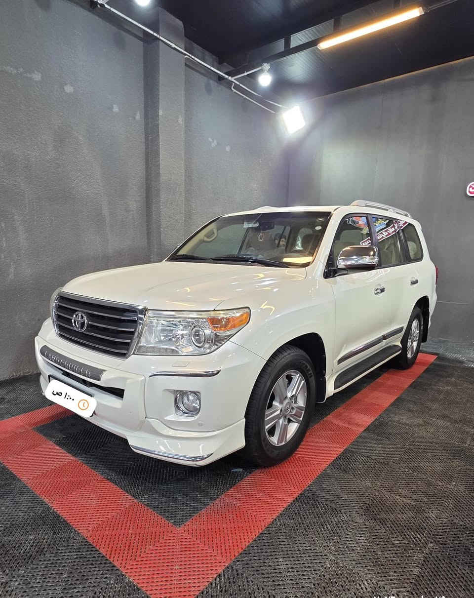 لاندكروز  2014  للبيع 

سياره ماشيه 148,000الف كيلو حقيقي
4 اطارات جديد شركة 
سياره داخل بيجي 
سياره كفاله محرك بشرط مامفتوح  جديد محرك (V6) 
مواصفات
(بصمه .. الانزلاق .. كشن جلد  .. ثلاجه ..  زينون  .. فتحه ..
تشغيل عن بعد ..  باب بصمه )
نظافه  ١٠٠٪ كامل بدون نقص و مصرف
سياره مال بيت أي نقص مابيها

رقم السياره ؛؛؛   سليمانيه

رقم / ***********
