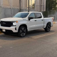 للبيع فقط سلفرادو 2020 محرك 4-2700 تيربو وارد امريكي صوره الحادث مرفوق...