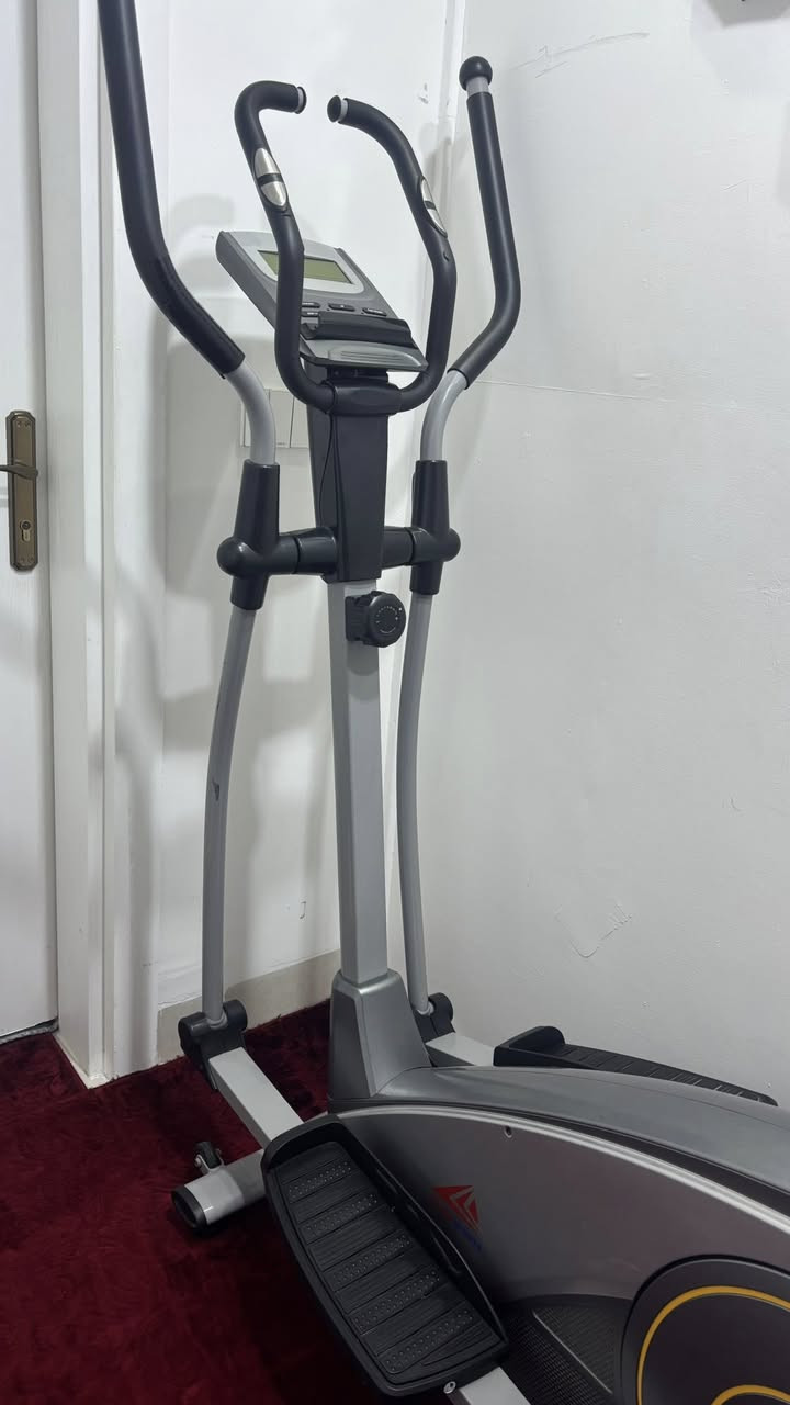 جهاز رياضي للبيع من شركه MGT sports  جهاز يحتوي على شاشه و قياس السرعة وفضلاً قياس نبض القلب و عدد الخطوات والركض مع حامل للهاتف يحتوي على 25 سرعه حسب الي ناسبك و يتحمل وزن  و ايضا في عجلات للتحريك من مكان الى مكان اخر السعر جدا  مناسب 

275 وقابل للتفاوض 

جهاز جديد مستخدم سنة فقط


**إذا كنت صاحب هذا الإعلان وتريد حذفه لأي سبب، رجاءا أرسل رسالة إلى الدعم الفني**