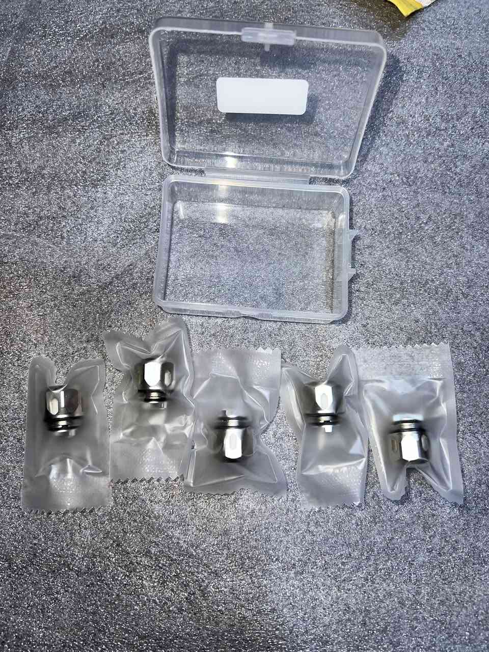 هذا المنتج هو كويل (Coil) لأجهزة الفيب (السجائر الإلكترونية)، وتحديداً نوع GT MESH من شركة Vaporesso الشهيرة. كلهن 10 الف


**إذا كنت صاحب هذا الإعلان وتريد حذفه لأي سبب، رجاءا أرسل رسالة إلى الدعم الفني**